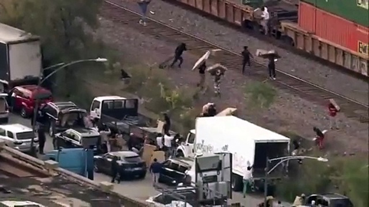 Des voleurs s'en prennent à un chargement d'un train en pleine voie ferrée