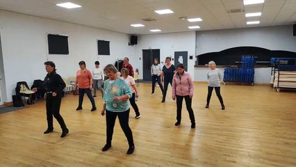 Cours débutants du 07/10/2024 - Out on the dance floor (2)