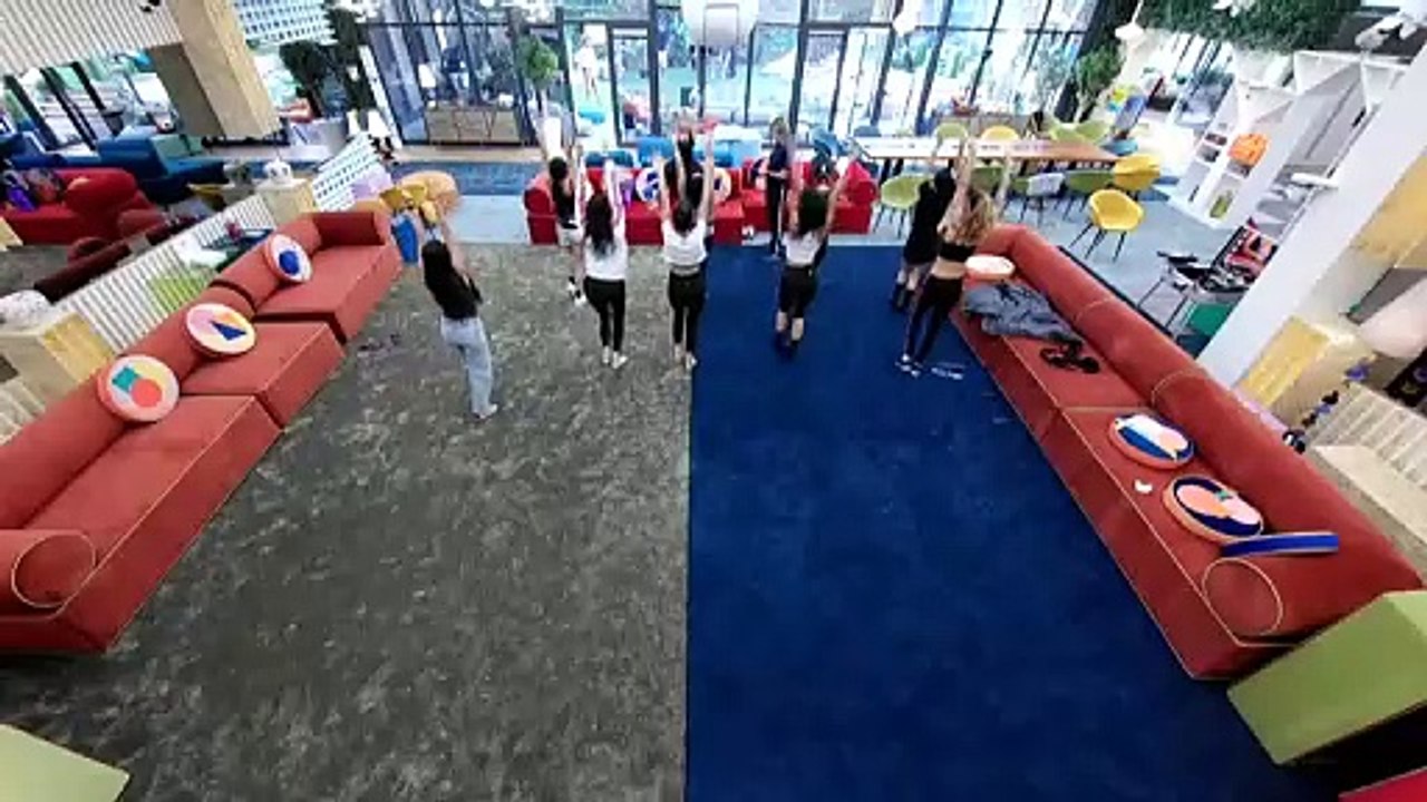 Le prove per la coreografia di stasera - Grande Fratello Video M