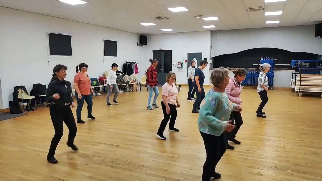 Cours débutants du 07/10/2024 - Wath makes you country