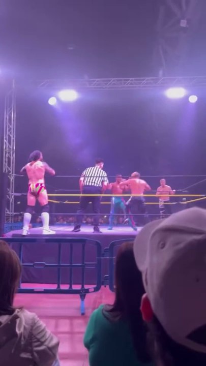 Mark Andrews & Flash Morgan VS The Hipstar Ashmore & Cameron Khai NWE American Wrestling Napoli