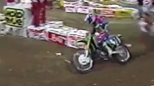 Throwback to the 1989 Paris/Bercy Supercross – Bradshaw vs. Matiasevich: The Most Savage Take-Outs of the 90s!