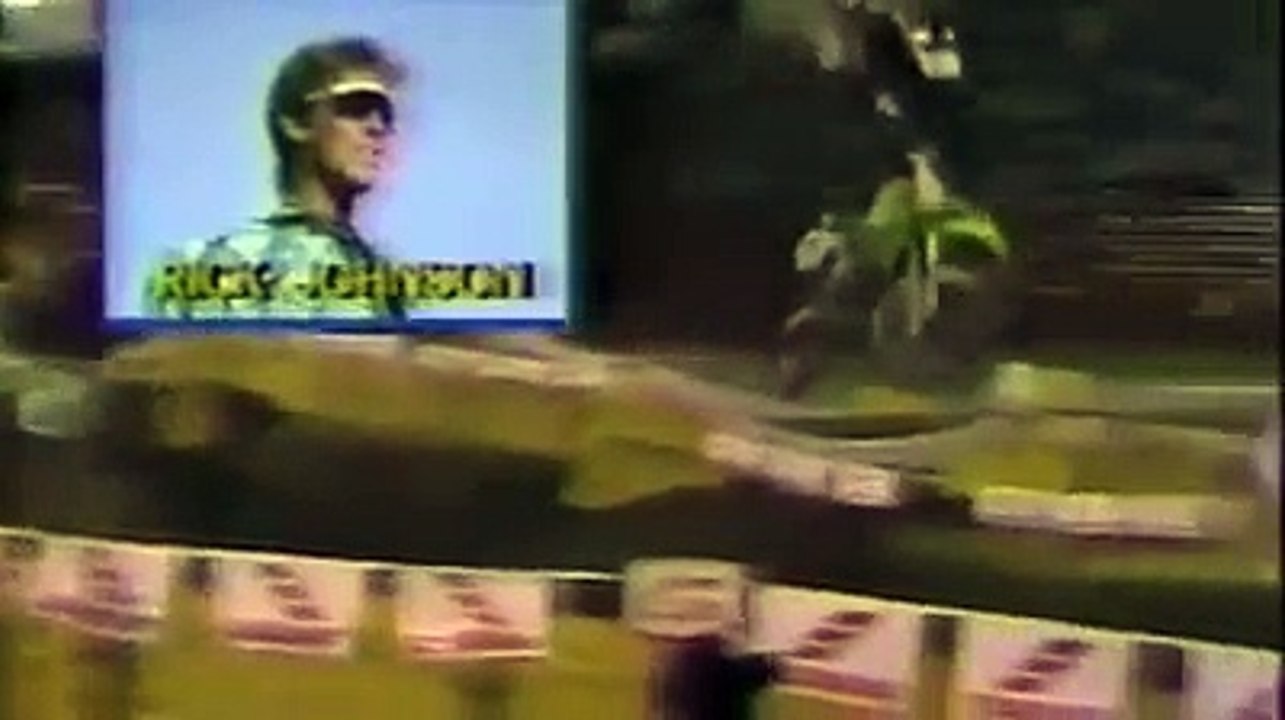 Revisiting Chaos: Jason Upshaw's Legendary Ejection at the 1985 Superbowl of Motocross – A Crash That Defined Insanity!