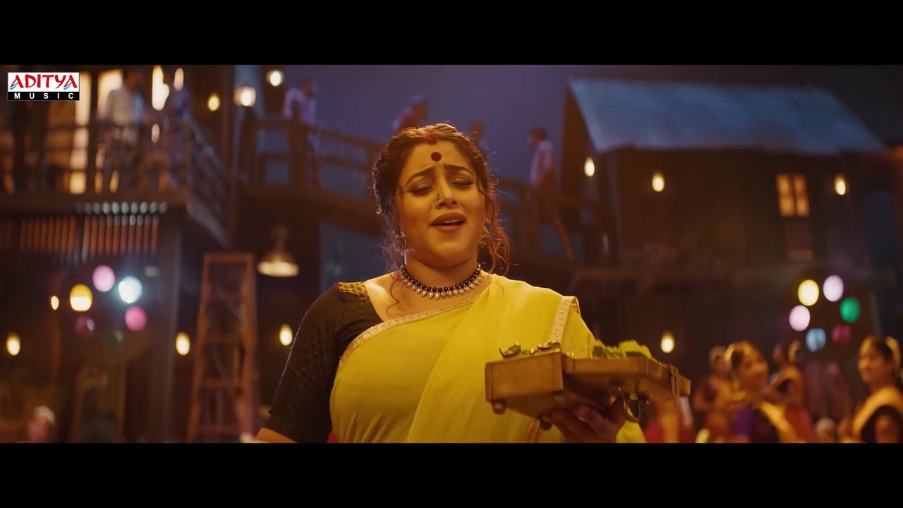 Kurchi_Madathapetti_Full_Video_Song___Guntur_Kaaram___Mahesh_Babu___Sreeleela___Trivikram___Thaman_S(1080p)
