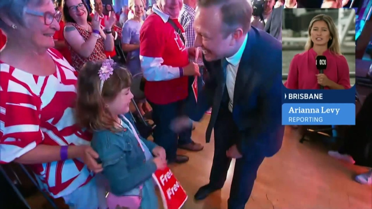 Queensland election campaigns continues as early voting opens