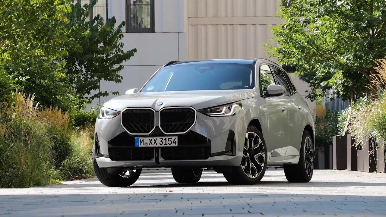 Der neue BMW X3 - Gesteigerte Präsenz durch aufrechte Front und neue BMW Niere