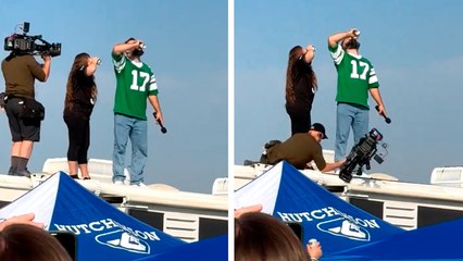 Camarógrafo cae al intentar grabar a Jason Kelce tomando una cerveza