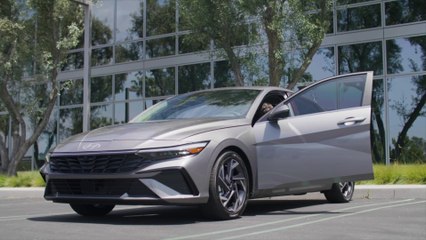 2025 Hyundai Elantra Hybrid: Key Features & Updates 🚗