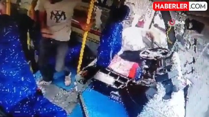 10 yaşındaki çocuğun kullandığı elektrikli bisiklete dolmuş çarptı: 11 yaralı