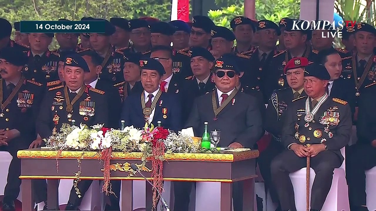 Aksi Polisi Kawal Rombongan VIP Disaksikan Jokowi & Prabowo di Apel Pengamanan Pelantikan Presiden
