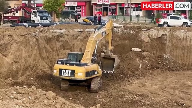 Yüksekova'da 100 Yataklı Devlet Hastanesinin İnşaat Çalışmaları Başladı