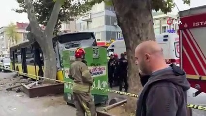 Bahçelievler'de İETT otobüsü ağaca böyle çarptı!