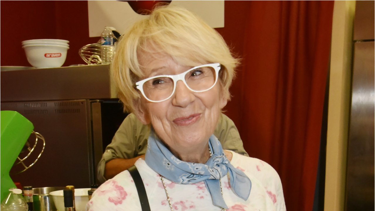 GALA VIDÉO - Mercotte (Le meilleur pâtissier) pose avec ses filles Frédérique et Alexia : on ne les avait jamais vues !