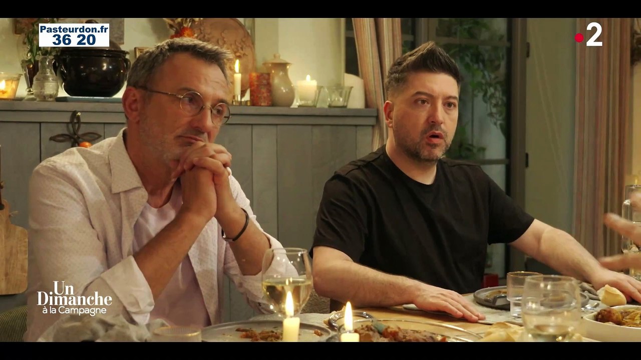 La chanteuse Anne Sila témoigne sur France 2 après l'attaque au couteau dont elle a été victime par son ex-compagnon: "J’ai pris 12 coups de couteau" - VIDEO