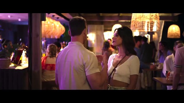 Kerem Bürsin ve Devrim Özkan başrolde: 'Mavi Mağara' filmi izleyici ile buluşuyor