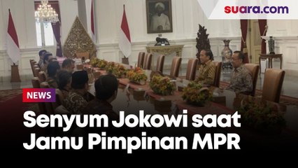 Senyum Presiden Jokowi saat Jamu Pimpinan MPR di Istana