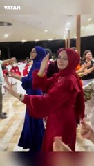 Amerikalı gotik gelinin görüntüleri viral oldu! Çiftetelli oynayıp kına yaktı