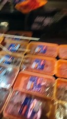 Köfteci Yusuf'a giden vatandaş, reyondaki etlerin tükendiğini görünce şaşkınlığını gizleyemedi