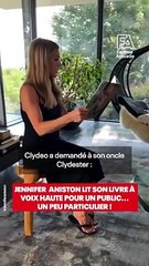 FEMME ACTUELLE : Jennifer Aniston lit un livre à des chiens !