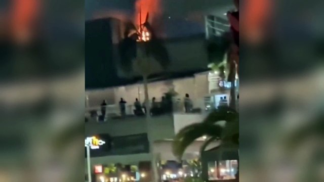 Filial do Burger King pega fogo em shopping no Rio de Janeiro e causa tumulto