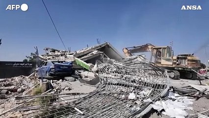 Libano, attacco israeliano colpisce un centro commerciale a Kfar Tibnit