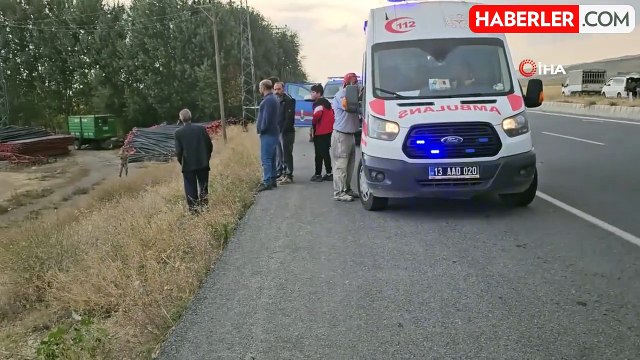 Lastiği Patlayan Minibüs Şarampole Devrildi: 2 Yaralı
