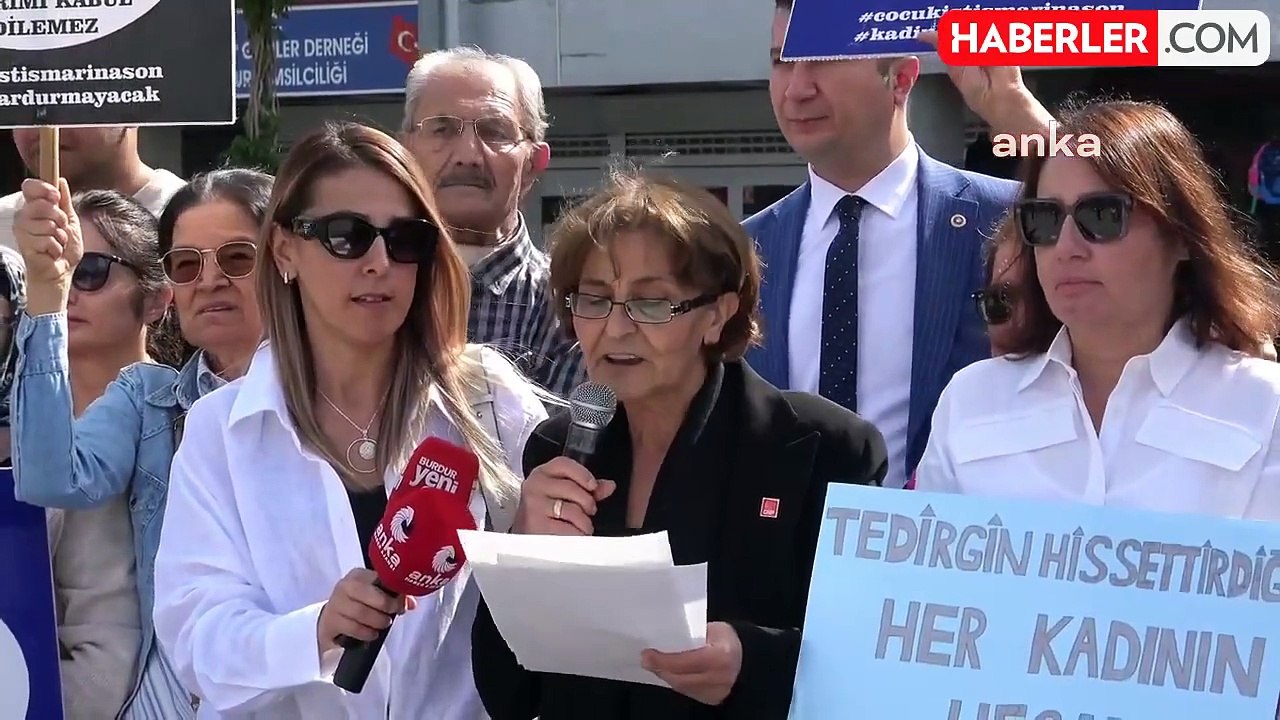 CHP Burdur Kadın Kolları Kadın Cinayetlerini Protesto Etti