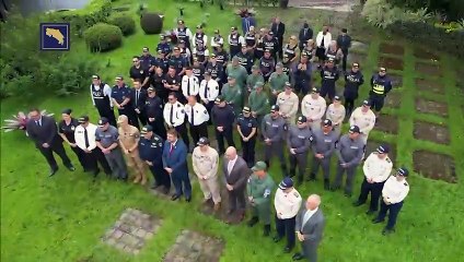 ¡Respeten Nuestro Uniforme!