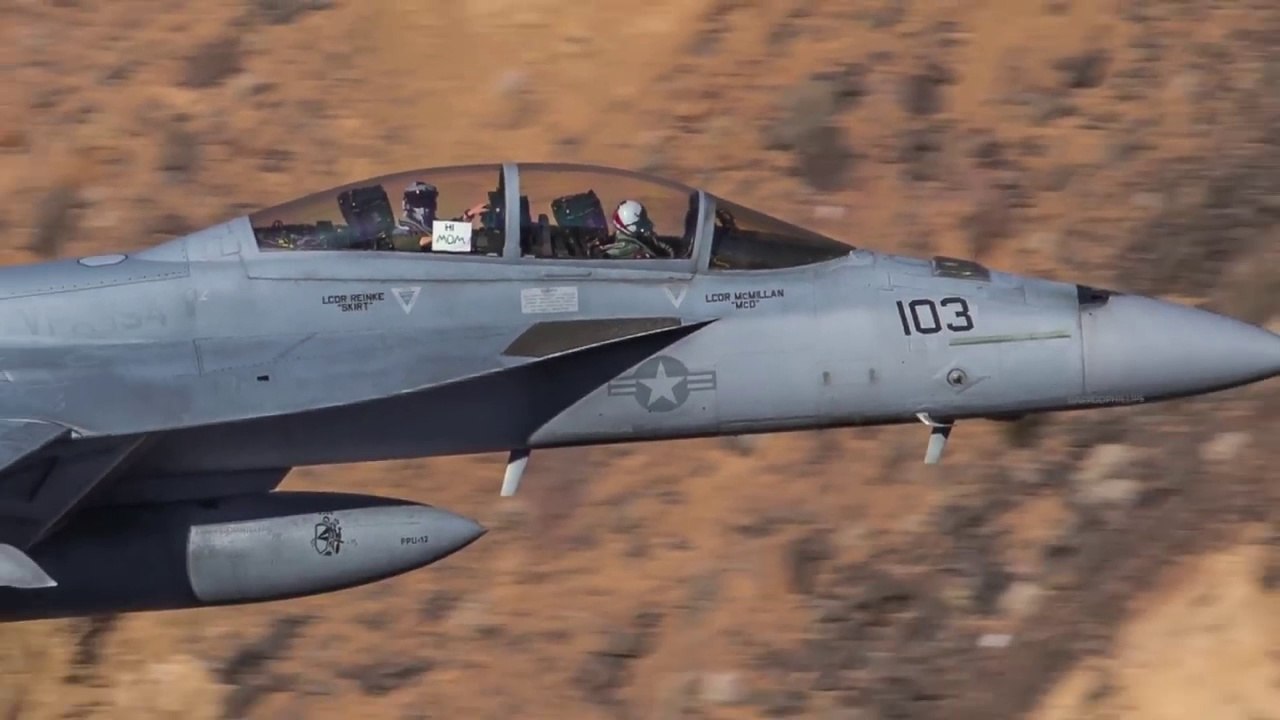 The Iconic F-22 Raptor stalling and falling above  America’s airshow
