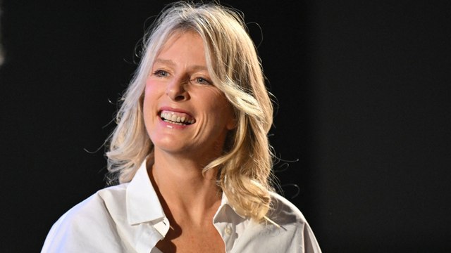 GALA VIDEO - Karin Viard marquée par sa rencontre avec Edouard Philippe : ces phrases de l’ex-Premier ministre qu’elle n’a pas oubliées