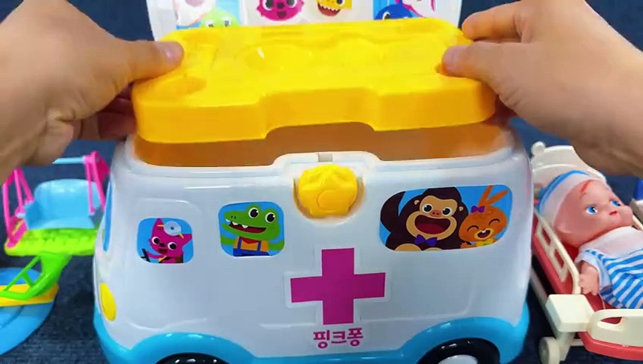 9 Minutes Satisfying with Unboxing Doctor toys，Ambulance Playset Collection ASMR