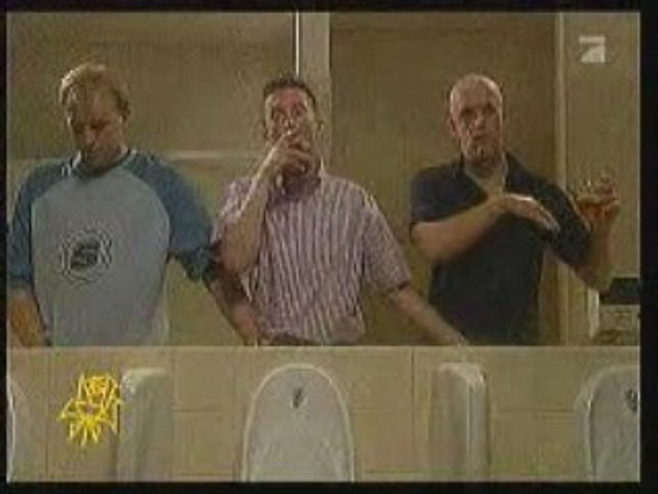 What men do in bathrooms (funny)