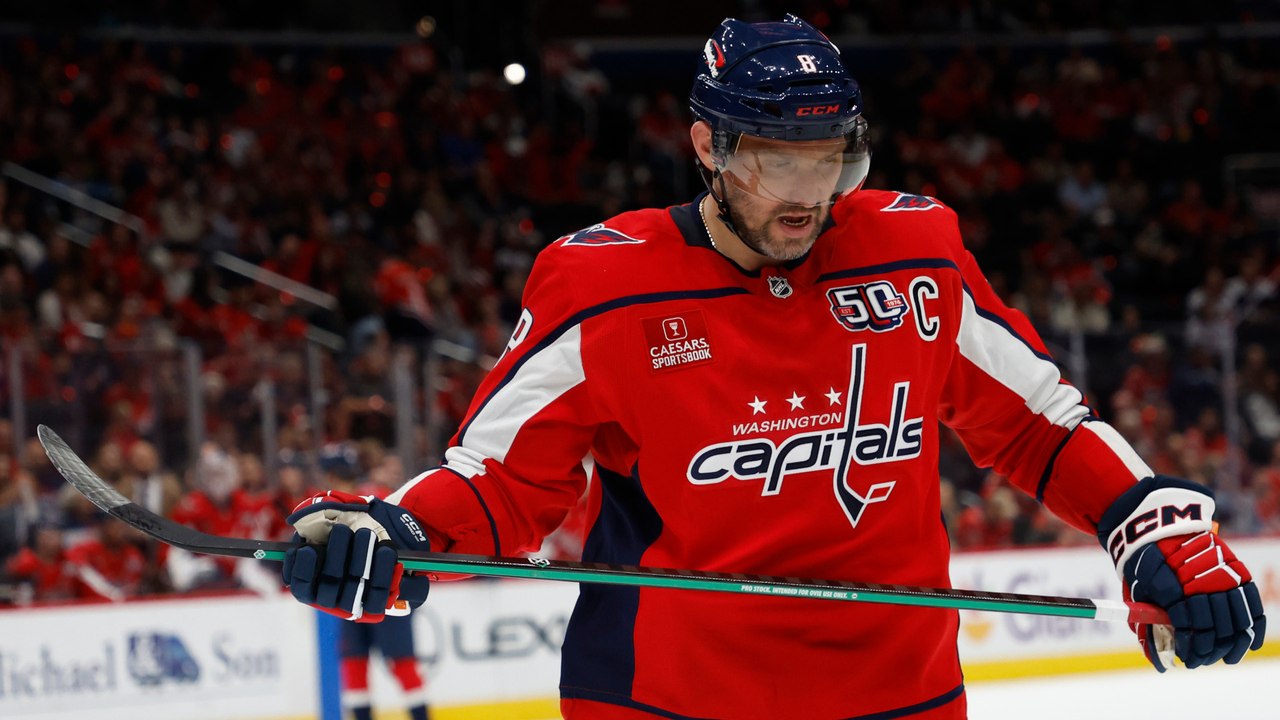 Ovechkin Reaches 700 Goals & Assists in NHL Milestone