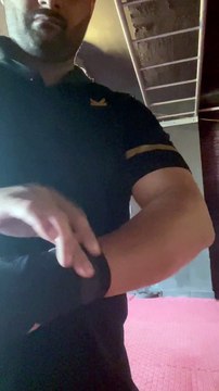 How to wrap your hands for boxing & mma quick and easy