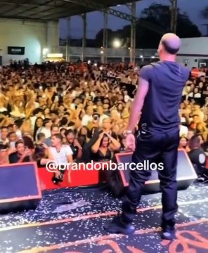 MC Poze do Rodo se irrita com ocorrido e xinga público de show no Rio de Janeiro