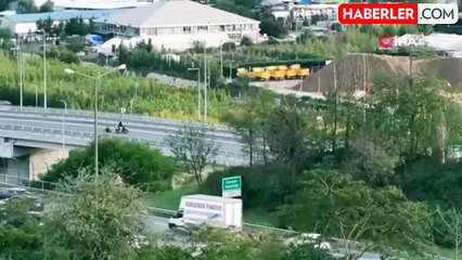 İhbar edilen motosikletlilerin kaçmaya çalıştığı anlar film sahnelerini aratmadı