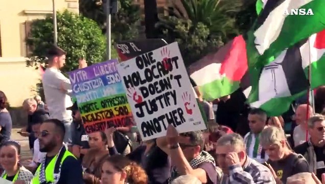 Roma, il corteo per la Palestina sfila a un anno dall'inizio del conflitto