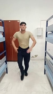 Roman Havası Oynayan Asker