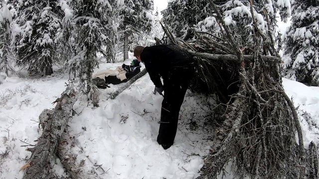 Winter Survival Camping With 4 Yr Old In Alaska - Primitive Survival Shelter