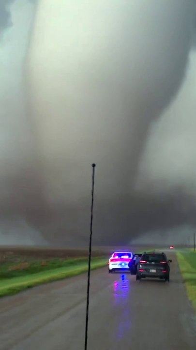 Hurricane  Tornados  milton Hit Florida