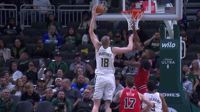 Giannis shines as Bucks beat Bulls in pre-season