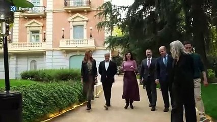 Ayuso visita la exposición 'Pedro del Hierro. Del maestro a la marca'