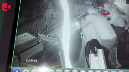 Milyonluk oyun konsolu hırsızlığı kamerada
