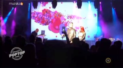 Betti és Josh A csillagokban járunk