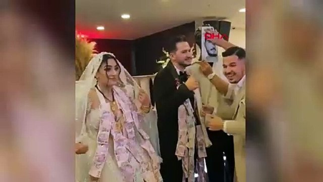 Damadın arkadaşları düğünde cenaze kaldırdı