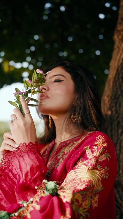 X @tessa.pk_officialStep into style paradise with Tessa chic and high-quality fabrics. Don’t miss out on the 15% discount!  PR- @instahurabpr  - @babarrabid