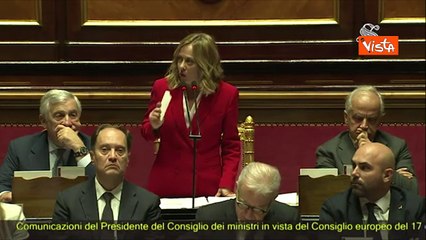 Meloni a M5s: "Soldi dalla finestra li avete buttati voi, vi vestite con la maschera di ferro"