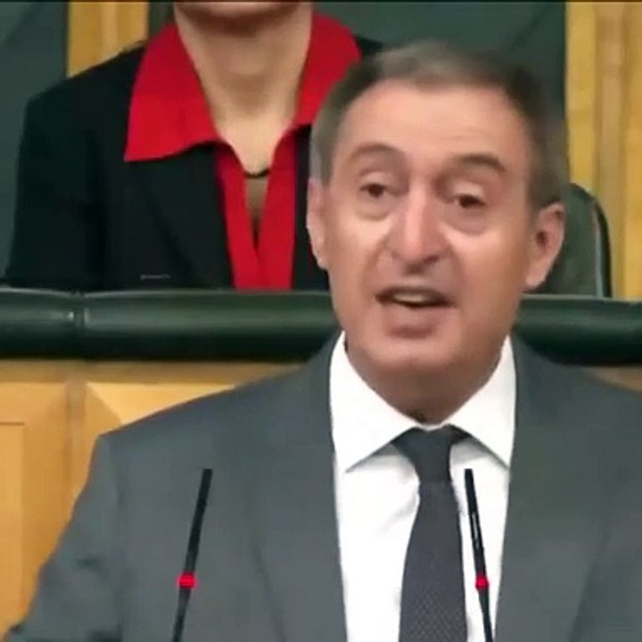 Tuncer Bakırhan CHP statükoya sığınmayan, çözüm karşıtı bir yere savrulmadan Kürt sorunu başta olmak üzere ülkenin temel meselelerinin demokratik bir şekilde çözülmesi için karşı bir yerde durmalıdır. Çözümün yanında yer almalıdır.