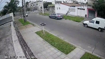 El mismo colorado que fue a provocar a Télam, con gas pimienta