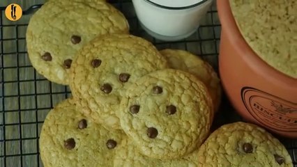 The Best Chocolate Chip Cookies Recipe | Food Fusion